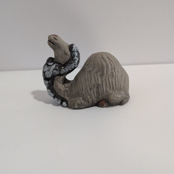 Vintage Enesco Ceramic Pottery Camel Figurine Made In Taiwan - Picture 2 of 5